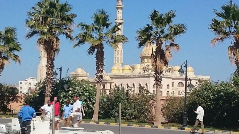 Apartman Eva Hurghada Bagian luar foto